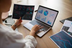 Analisis Data untuk Meningkatkan Efektivitas Bisnis